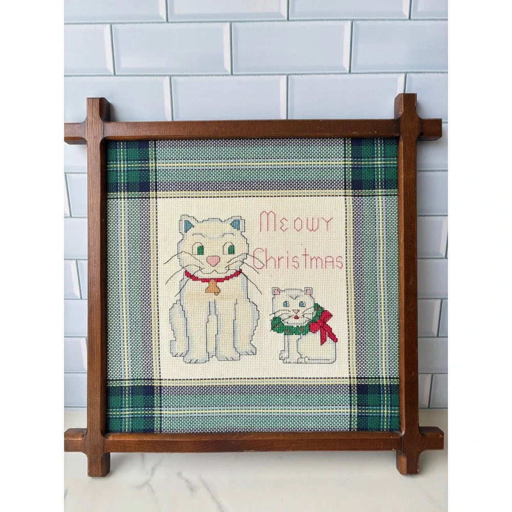 Vintage Meowy Christmas Cat Needlepoint‎ Framed Cross Stitch Plaid Holiday Decor